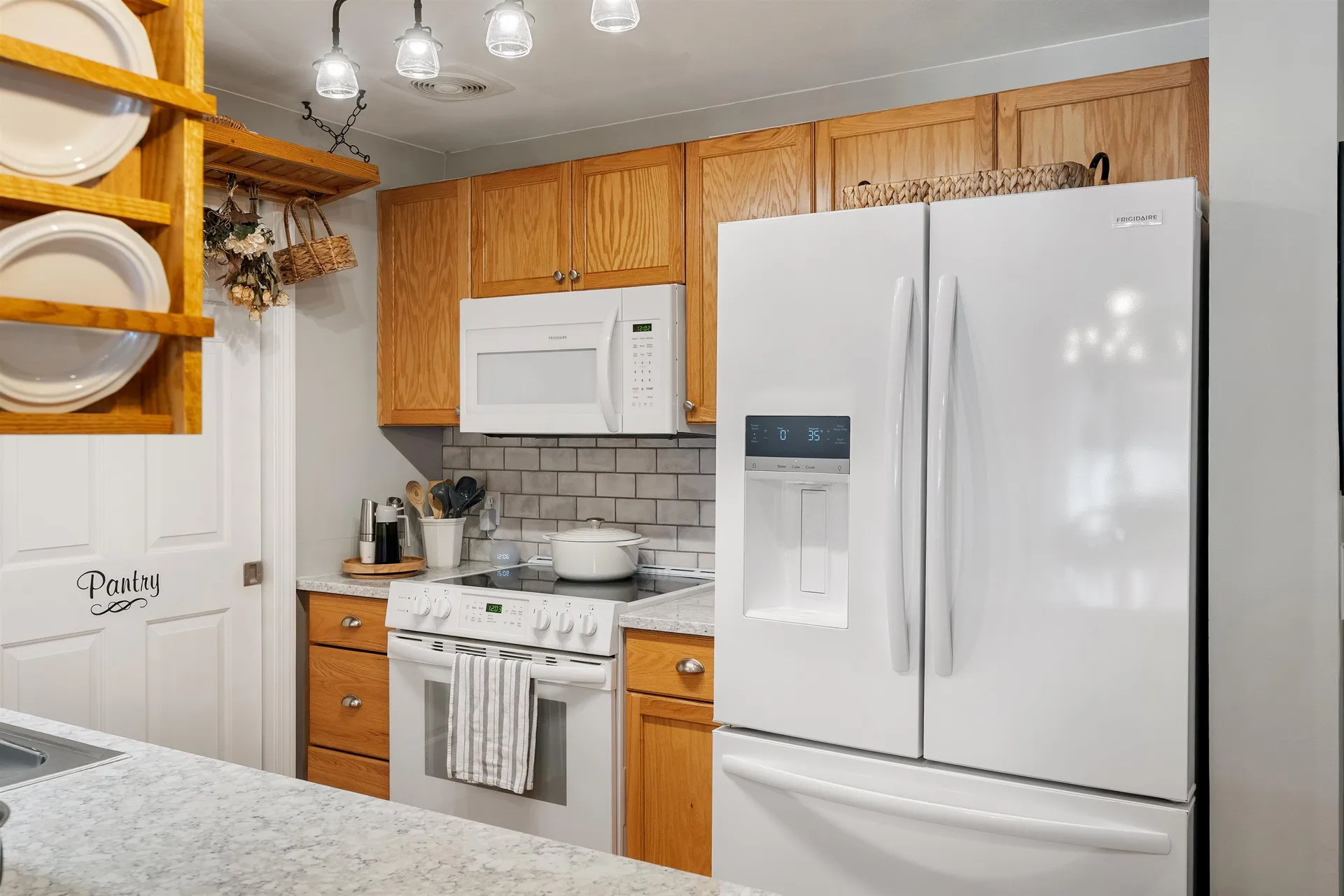 14 Vista Ridge Drive Londonderry NH 03053