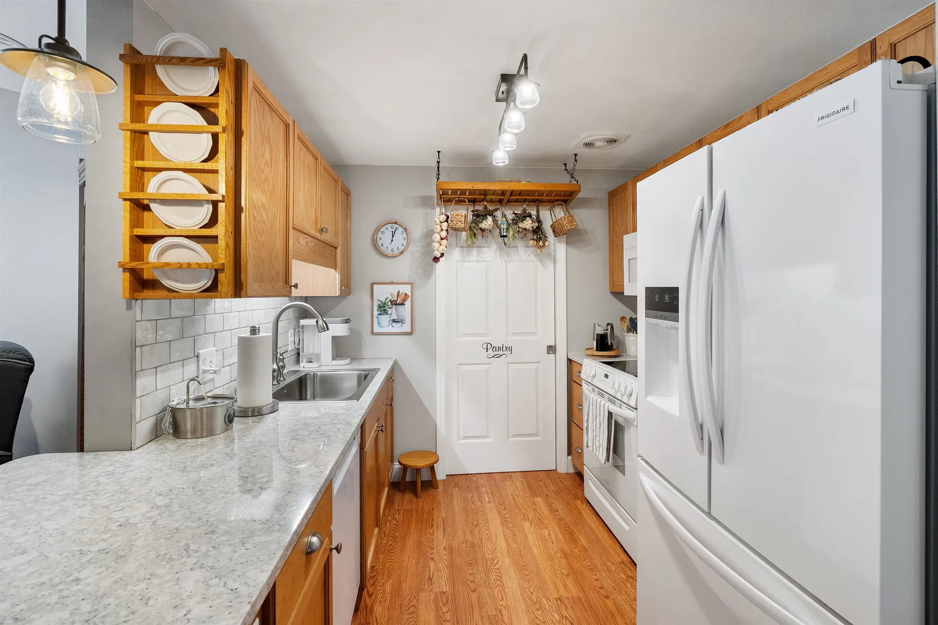 14 Vista Ridge Drive Londonderry NH 03053