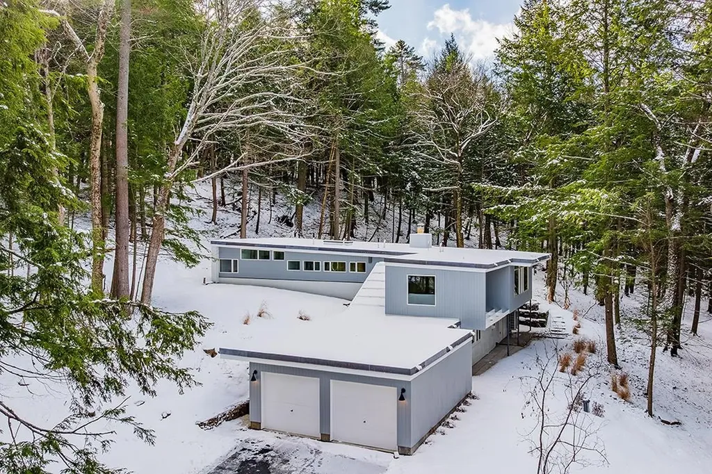 25 Hemlock Road Hanover NH 03755