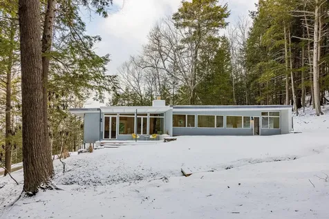 25 Hemlock Road Hanover NH 03755