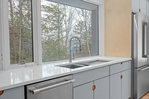 25 Hemlock Road Hanover NH 03755