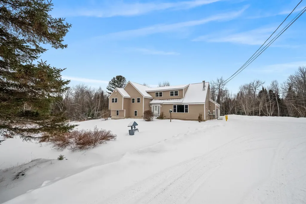 18 Stoddard Road Columbia NH 03576