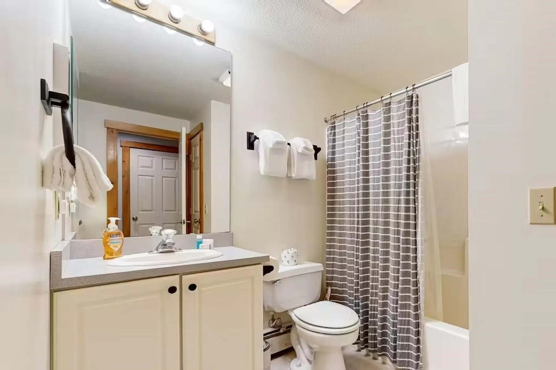 73B Kingswood Road Dover VT 05356