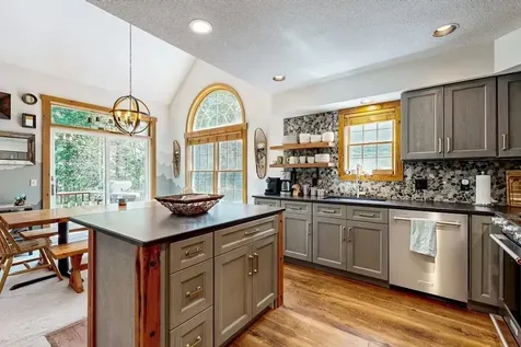 73B Kingswood Road Dover VT 05356