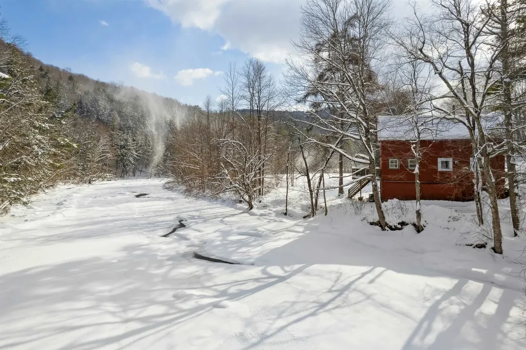 616 Vermont Route 110 Tunbridge VT 05077