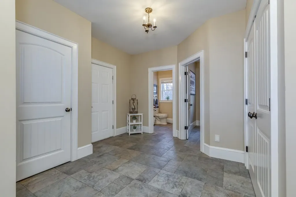 17 Winslow Drive Atkinson NH 03811