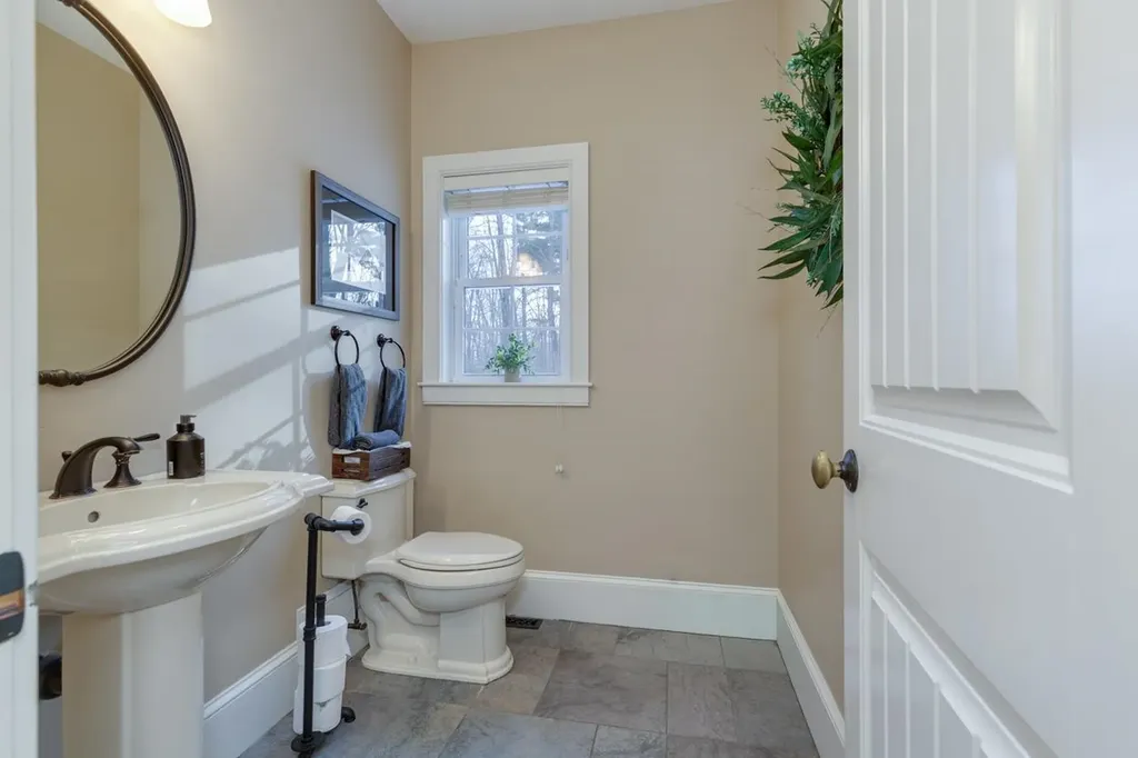 17 Winslow Drive Atkinson NH 03811