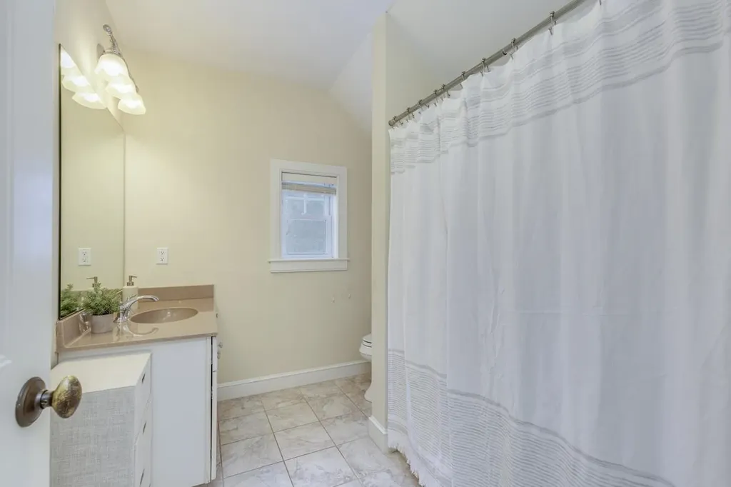 17 Winslow Drive Atkinson NH 03811