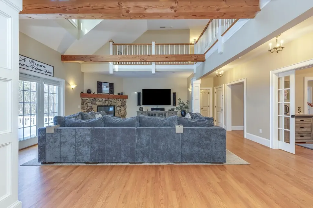 17 Winslow Drive Atkinson NH 03811