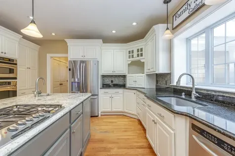 17 Winslow Drive Atkinson NH 03811