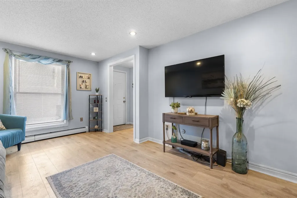 5 Hemlock Forest Dover NH 03820