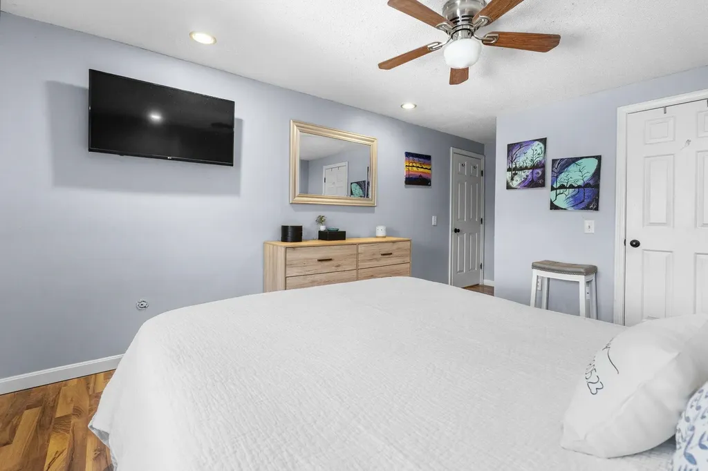 5 Hemlock Forest Dover NH 03820