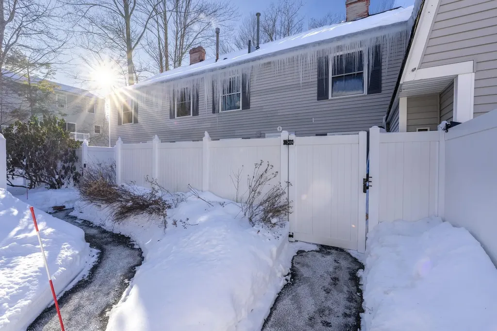 5 Hemlock Forest Dover NH 03820