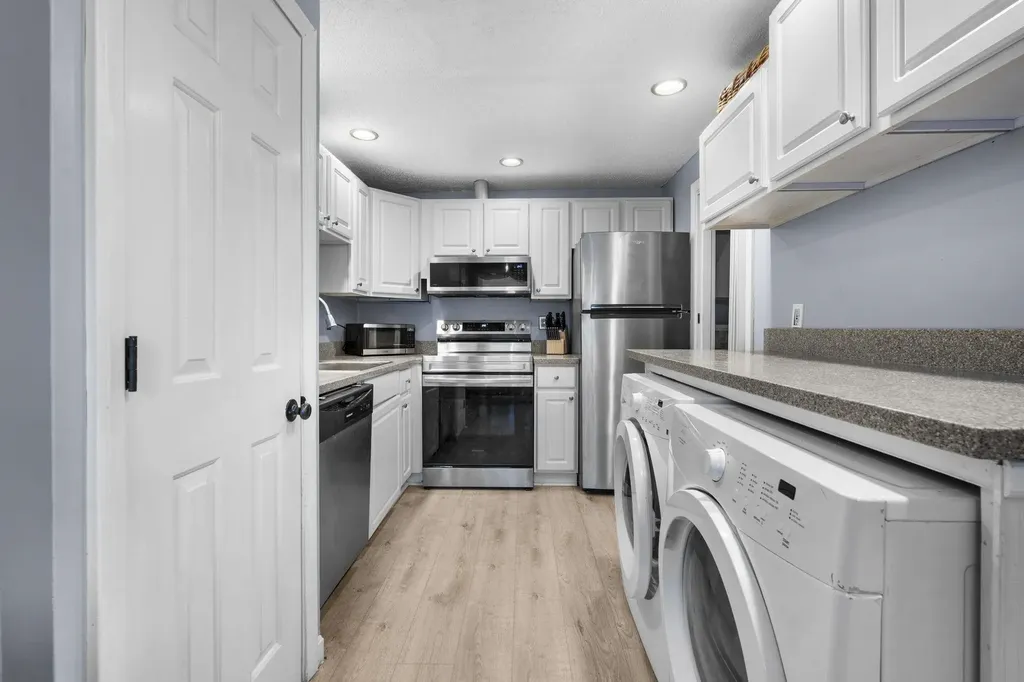 5 Hemlock Forest Dover NH 03820