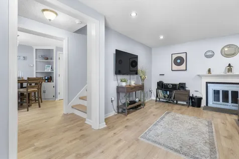 5 Hemlock Forest Dover NH 03820