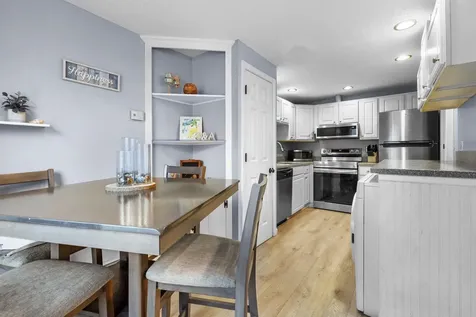 5 Hemlock Forest Dover NH 03820