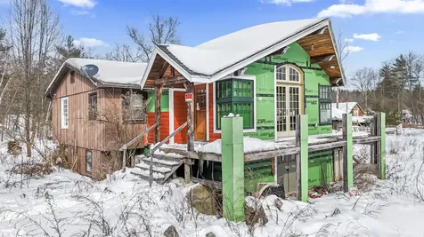 376 Rattlesnake Hill Road Auburn NH 03032