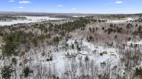 376 Rattlesnake Hill Road Auburn NH 03032