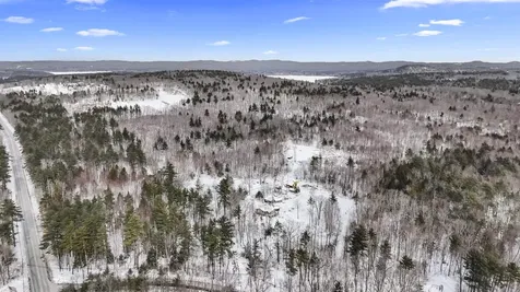 376 Rattlesnake Hill Road Auburn NH 03032