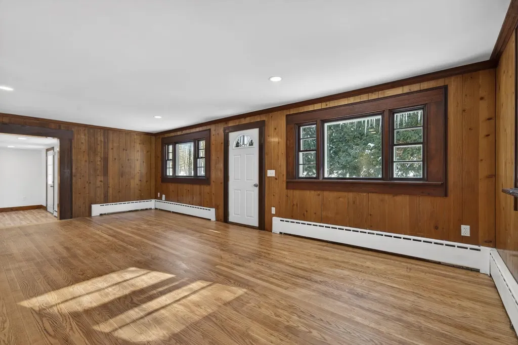 73 Plain Road Hinsdale NH 03451