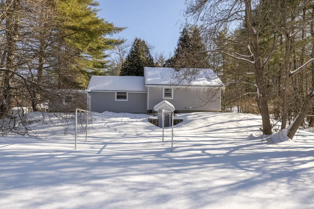 73 Plain Road Hinsdale NH 03451