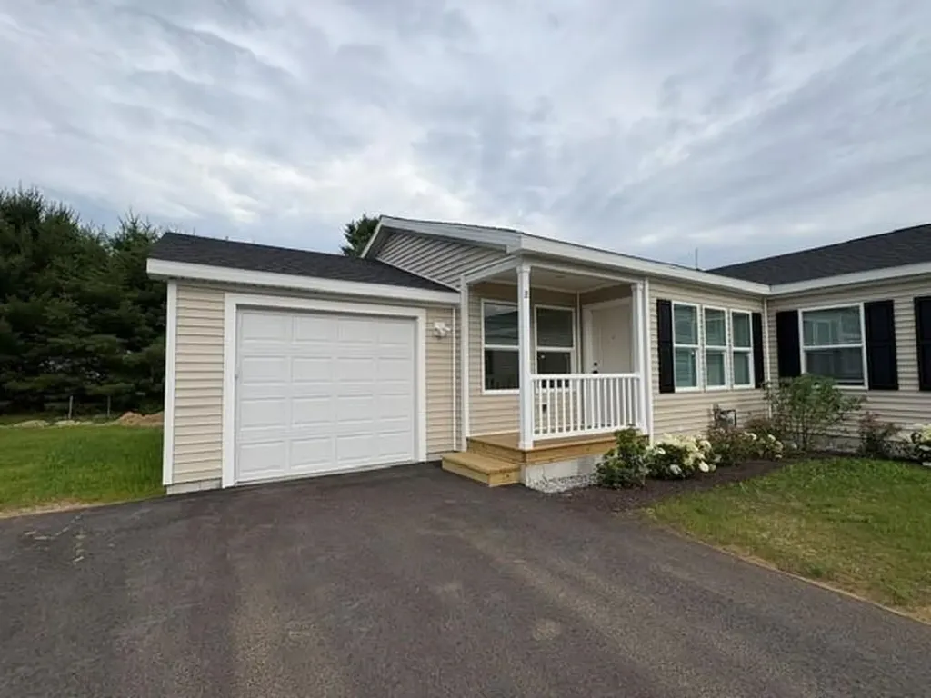 18-B Wildflower Lane Plymouth NH 03264