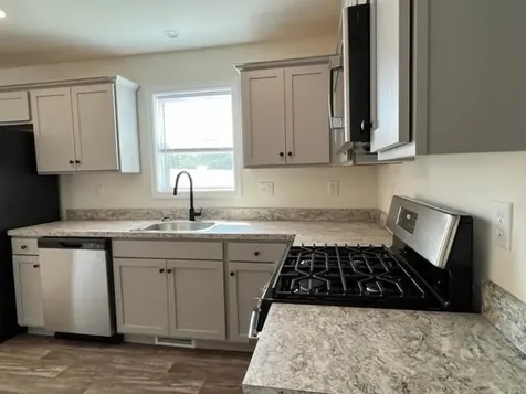 18-B Wildflower Lane Plymouth NH 03264