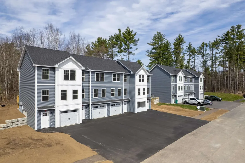 14D The Crossings At Village Center Barrington NH 03825