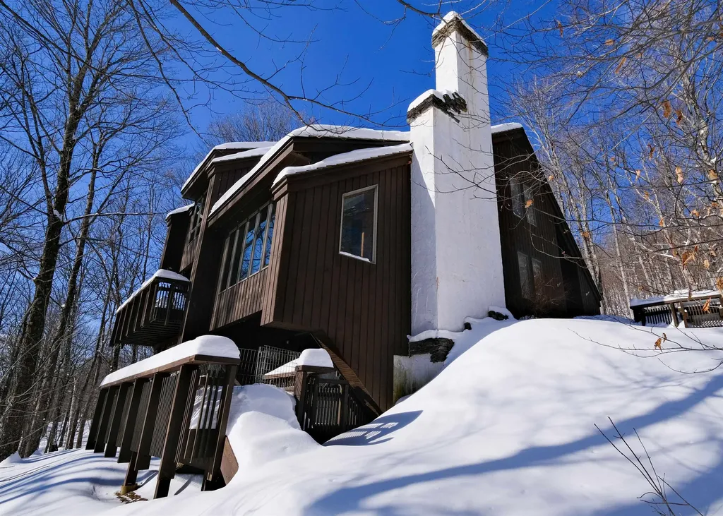 133 Snowy Owl Lane Plymouth VT 05056