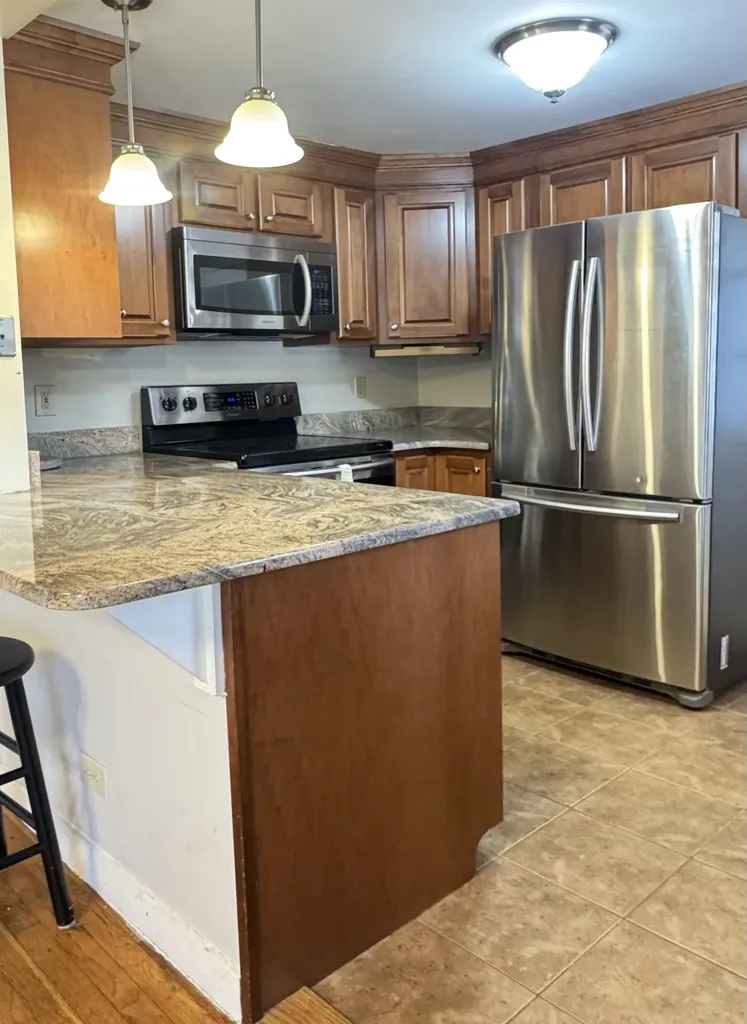 264 North Street Manchester NH 03104