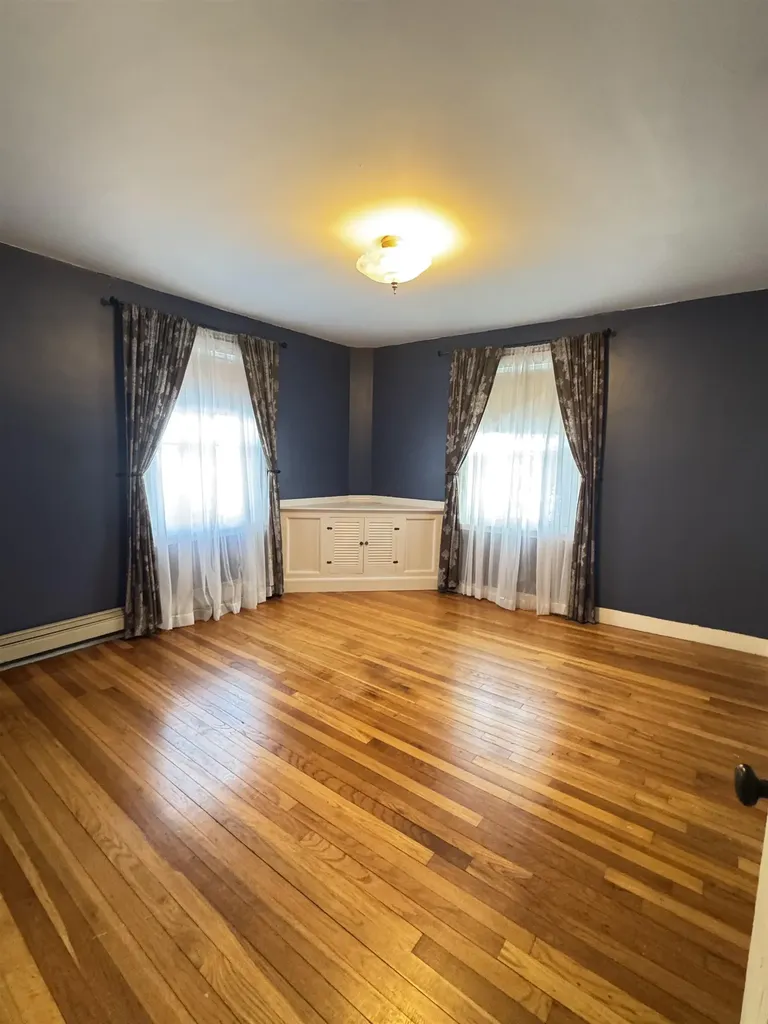 264 North Street Manchester NH 03104