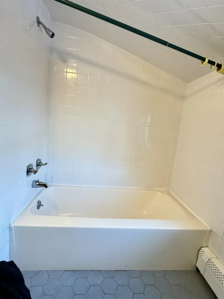 264 North Street Manchester NH 03104