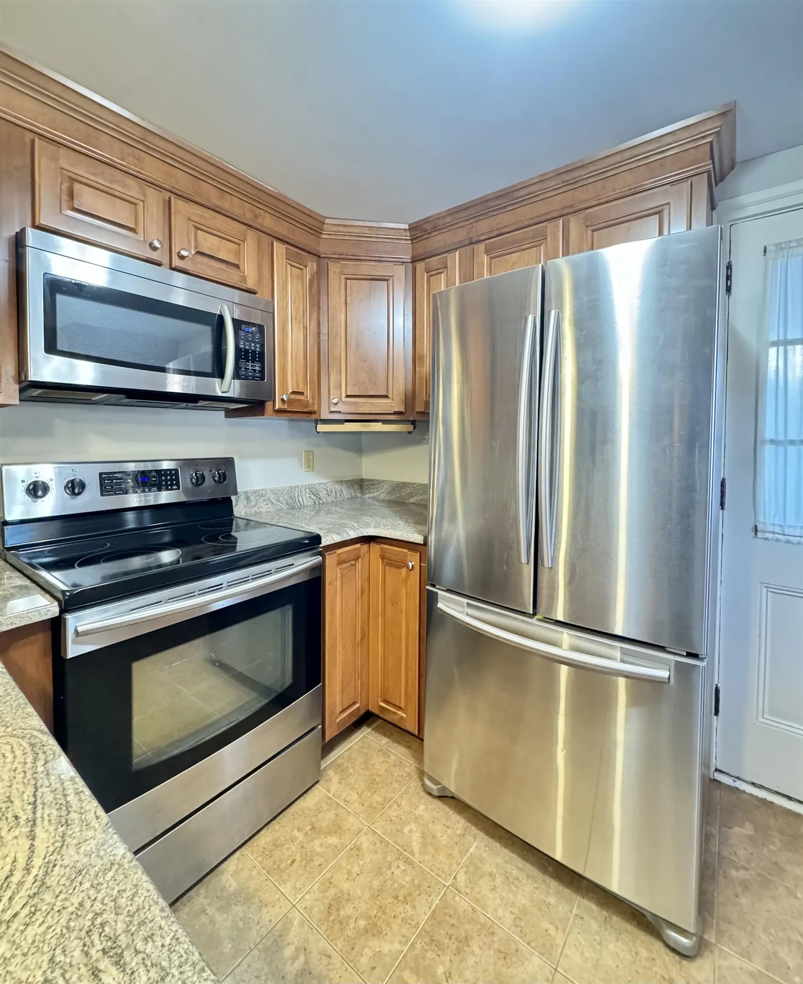 264 North Street Manchester NH 03104