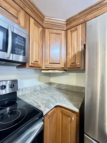 264 North Street Manchester NH 03104