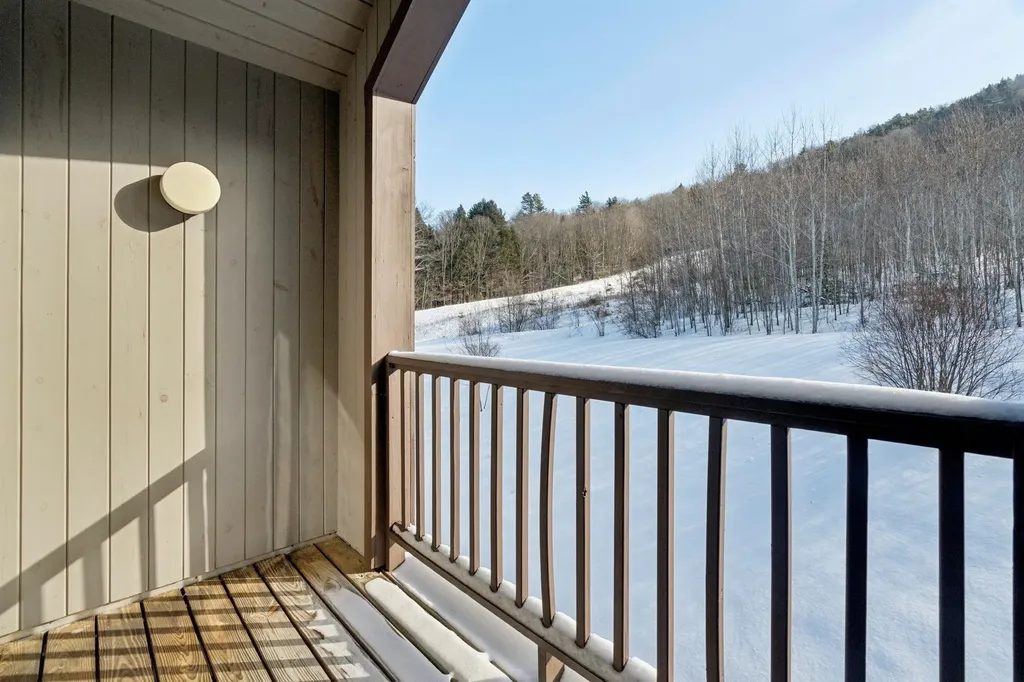 72 Mountains Edge Road West Windsor VT 05037