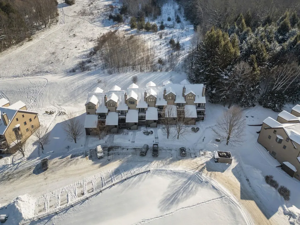 72 Mountains Edge Road West Windsor VT 05037