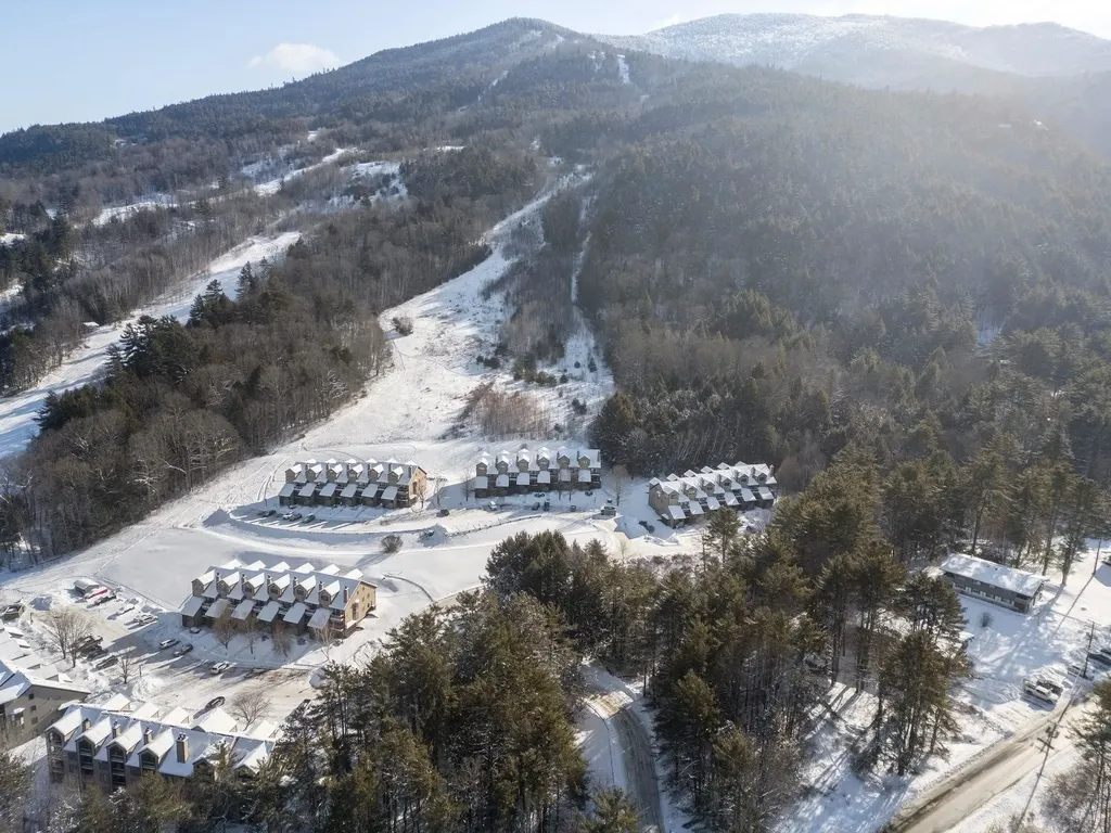 72 Mountains Edge Road West Windsor VT 05037