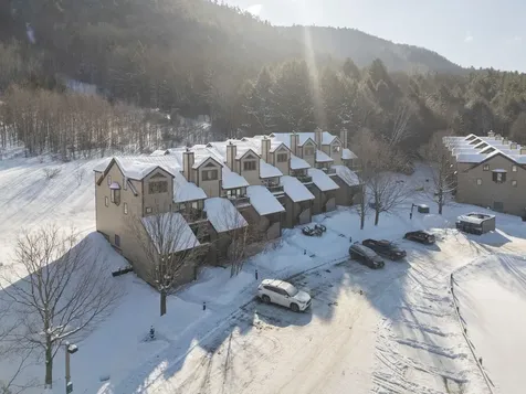 72 Mountains Edge Road West Windsor VT 05037