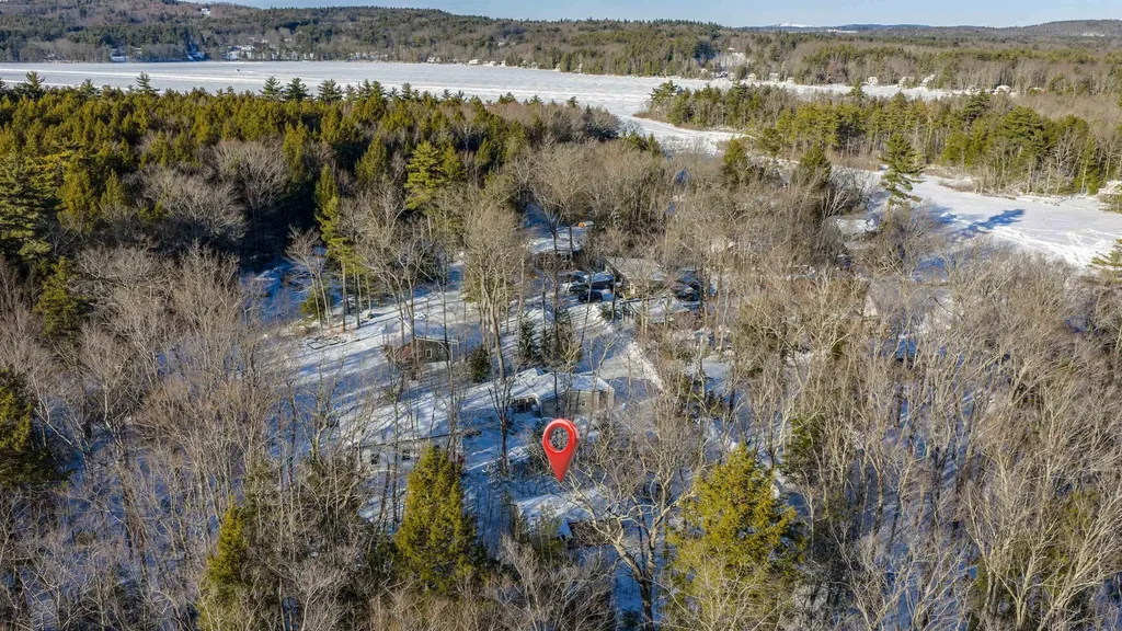 18 Collins Drive Northwood NH 03261