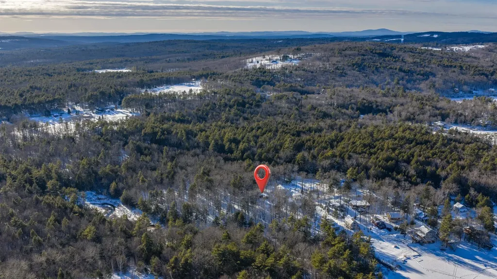 18 Collins Drive Northwood NH 03261