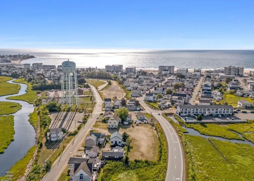 73 Church Street Hampton NH 03842