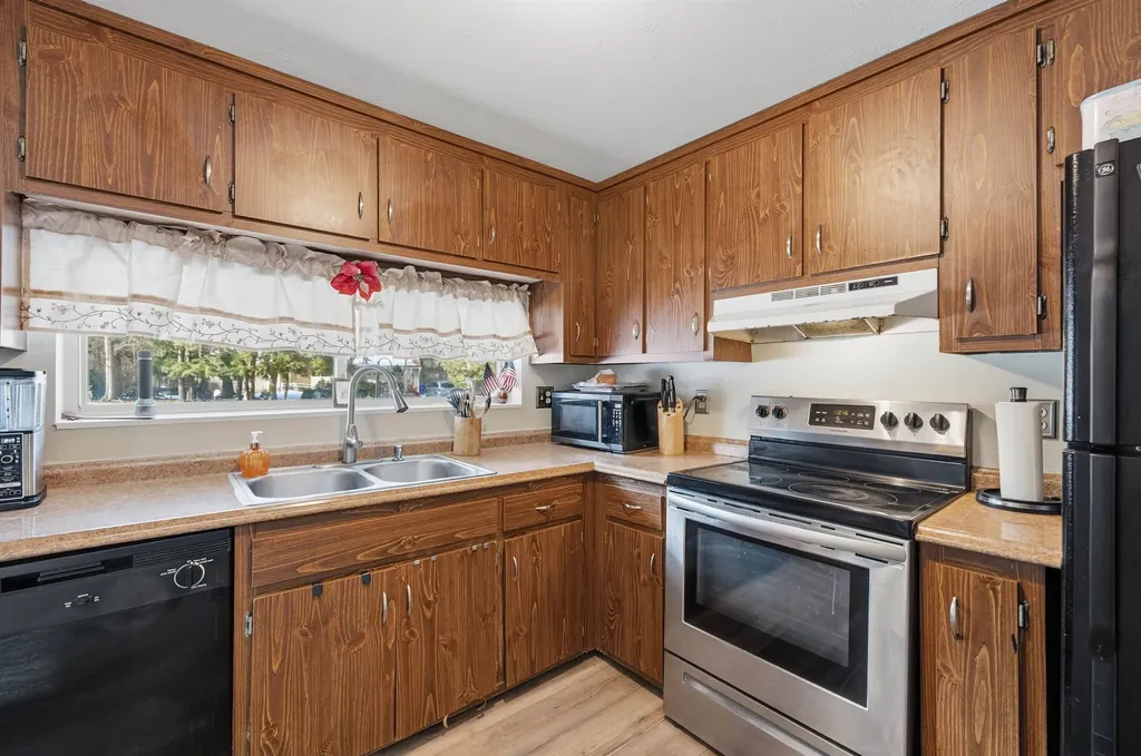 15A David Drive Hudson NH 03051