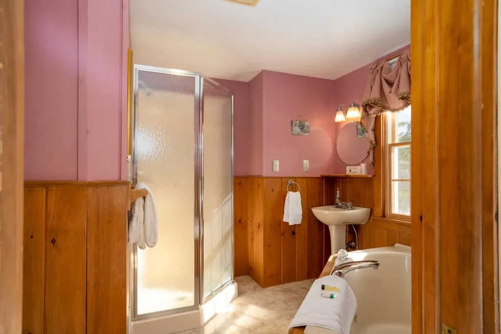 2759 Vt Route 11 Peru VT 05152