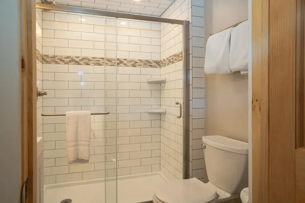 2759 Vt Route 11 Peru VT 05152