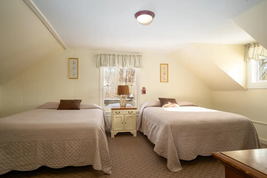 2759 Vt Route 11 Peru VT 05152