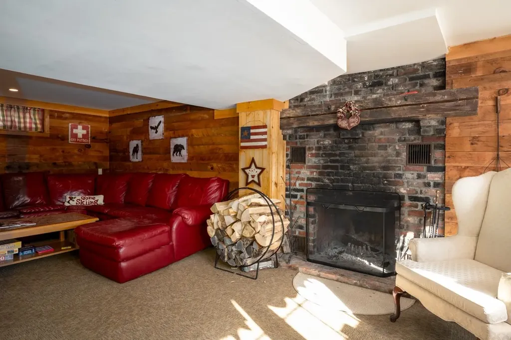 2759 Vt Route 11 Peru VT 05152