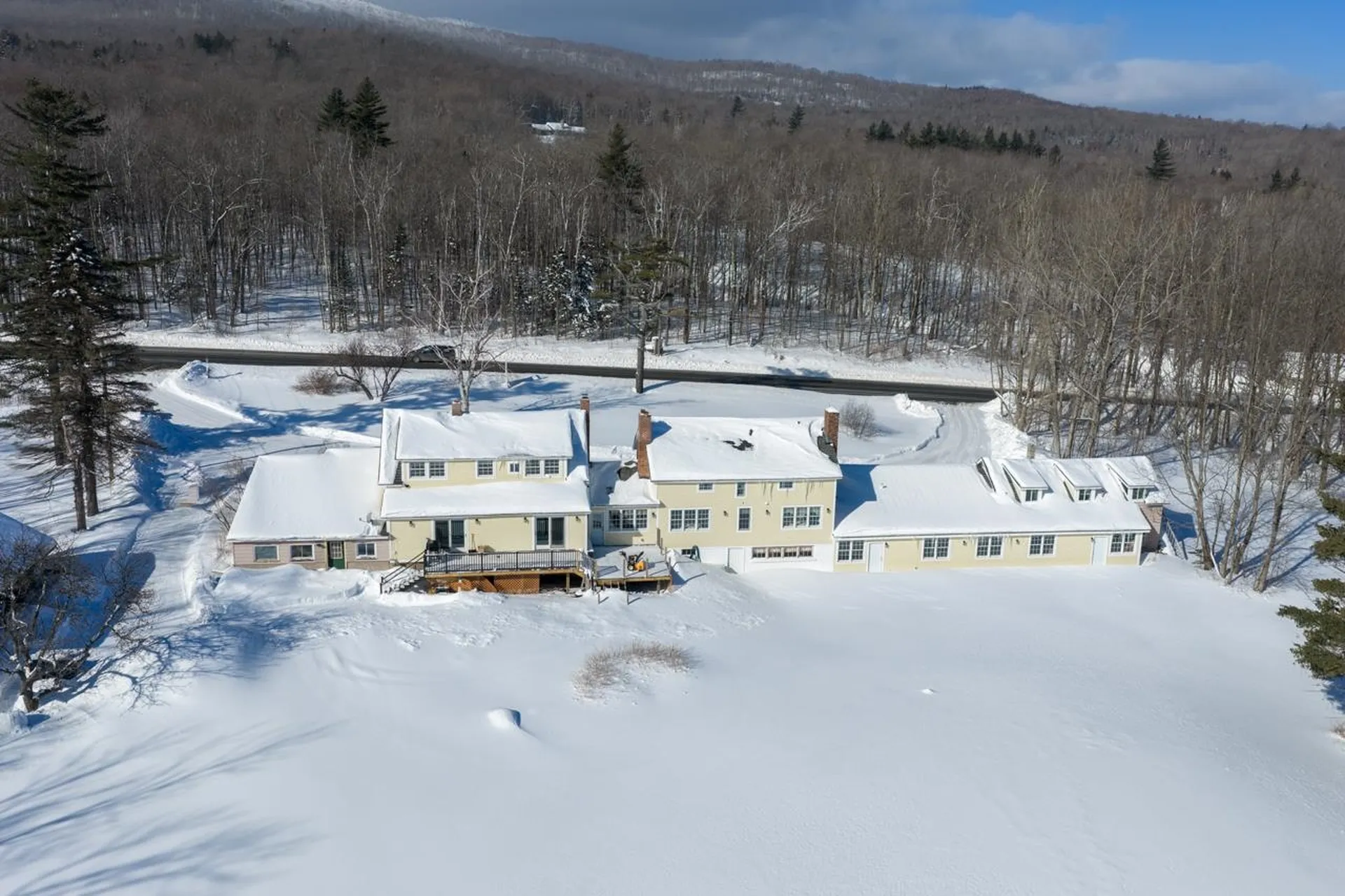 2759 Vt Route 11 Peru VT 05152
