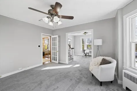 89 Summerside Avenue Manchester NH 03102