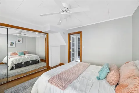 89 Summerside Avenue Manchester NH 03102