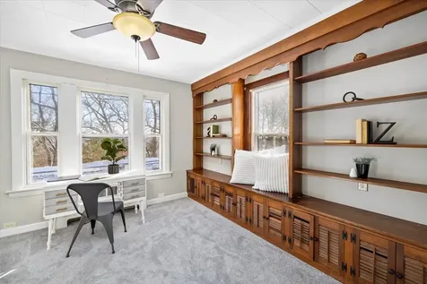 89 Summerside Avenue Manchester NH 03102